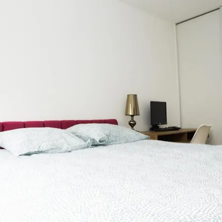 Apartment Exigehome-beautiful Apartment, 2 Bedrooms 70m2 15 Min From Paris Rueil-Malmaison